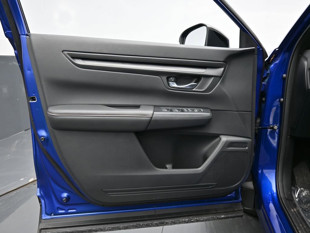 Certified 2025 Honda CR-V Sport image 30