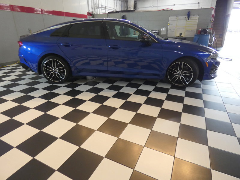Used 2022 Kia K5 GT FWD image 4