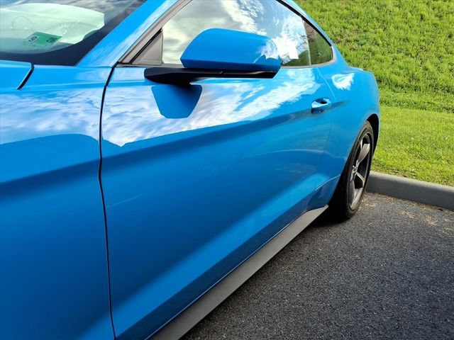 Used 2017 Ford Mustang Coupe RWD image 5
