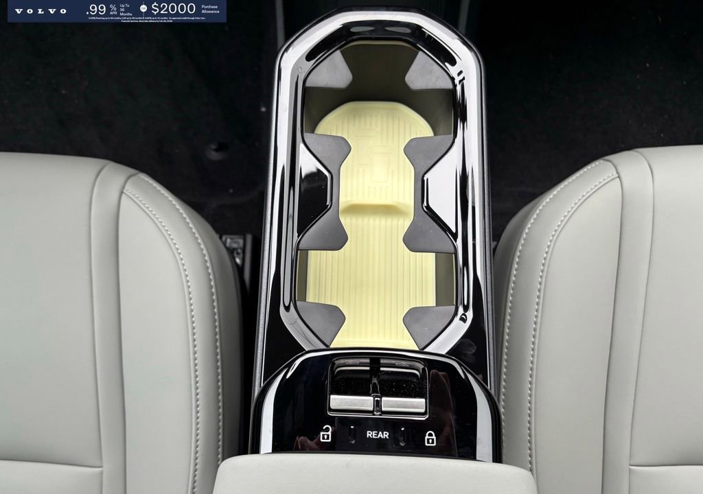 New 2026 Volvo EX30 Cross Country Ultra image 13