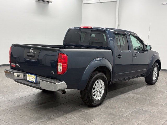 Used 2015 Nissan Frontier SV RWD image 2