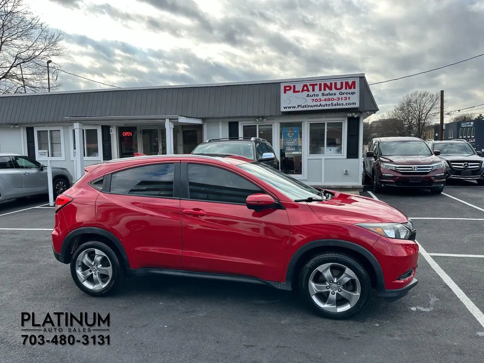 Used 2017 Honda HR-V EX-L image 2