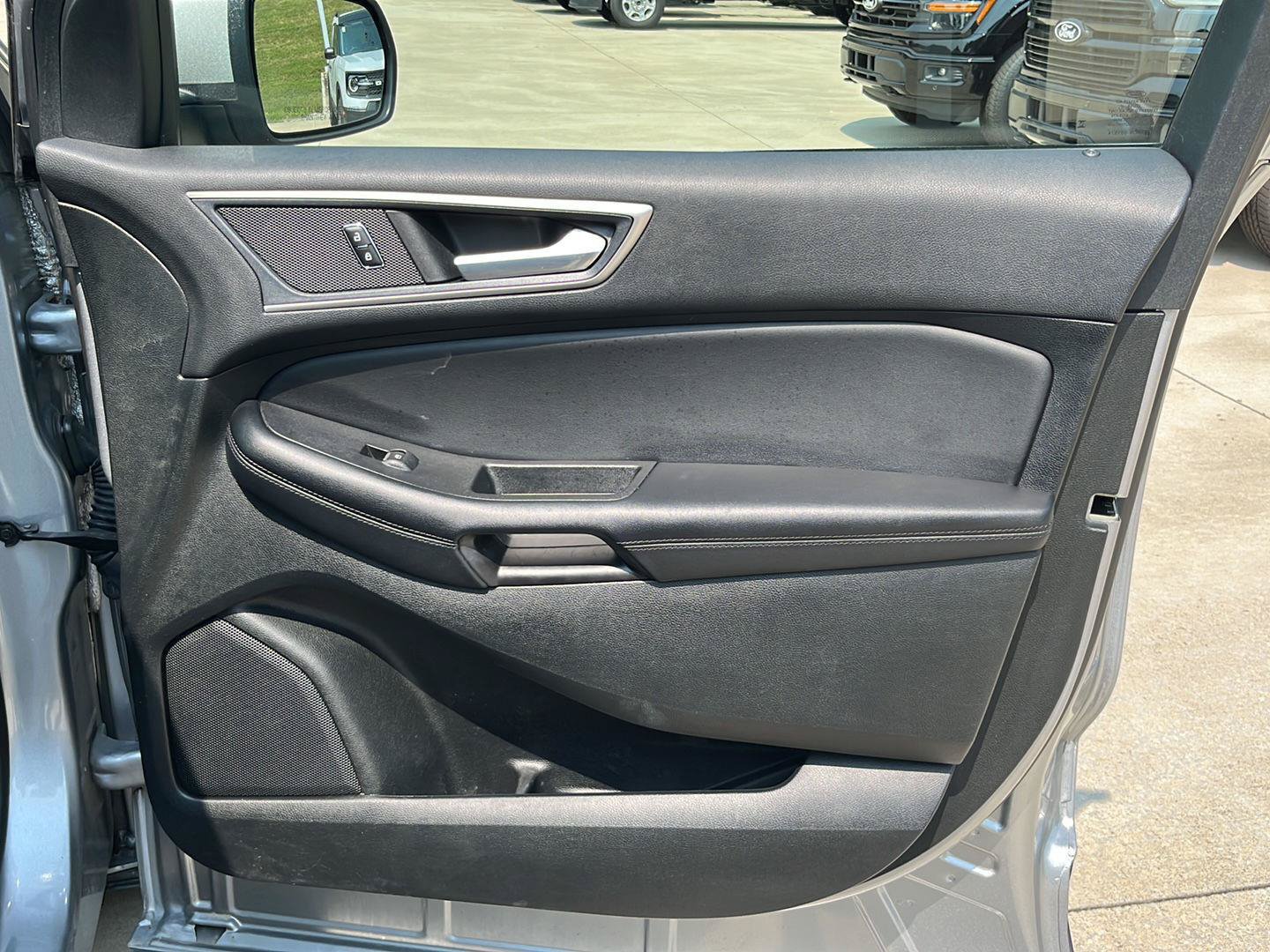 Used 2023 Ford Edge SEL AWD/4WD image 29
