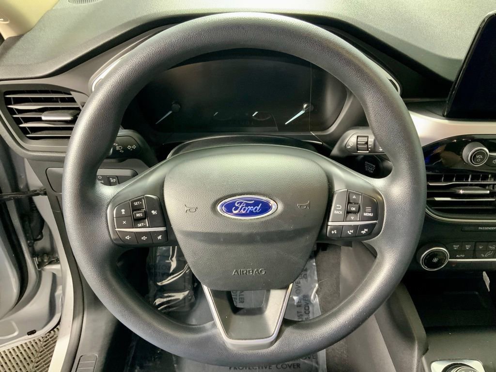 Used 2020 Ford Escape SE image 25