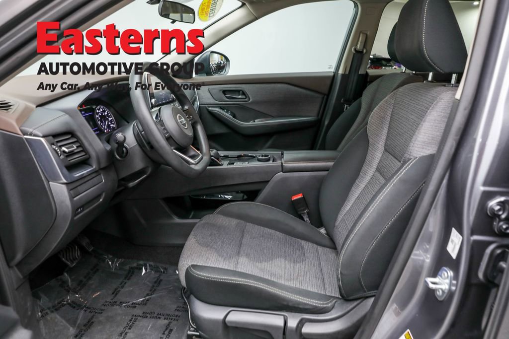 Used 2021 Nissan Rogue S image 14