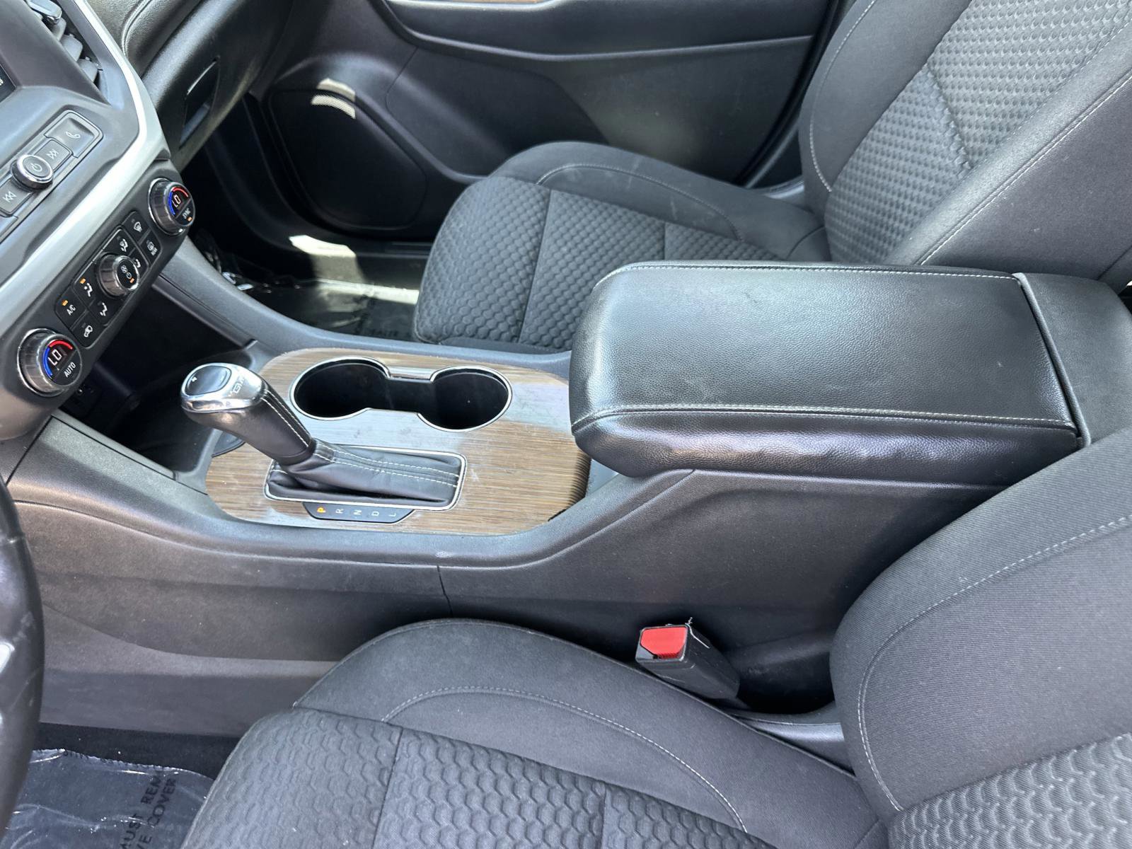 Used 2019 GMC Acadia SLE FWD image 22