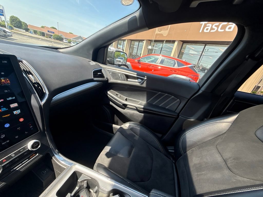 Used 2022 Ford Edge ST w/ Equipment Group 401A AWD/4WD image 23