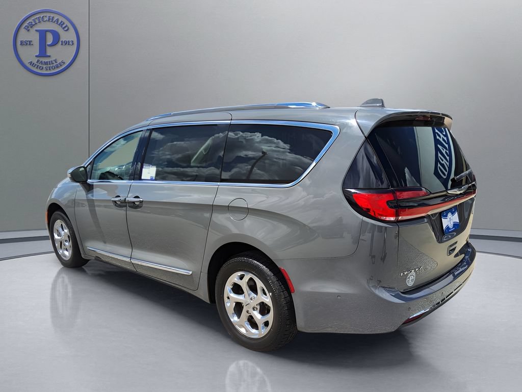 Used 2021 Chrysler Pacifica Limited w/ Premium & Safety Sphere Group AWD/4WD image 5
