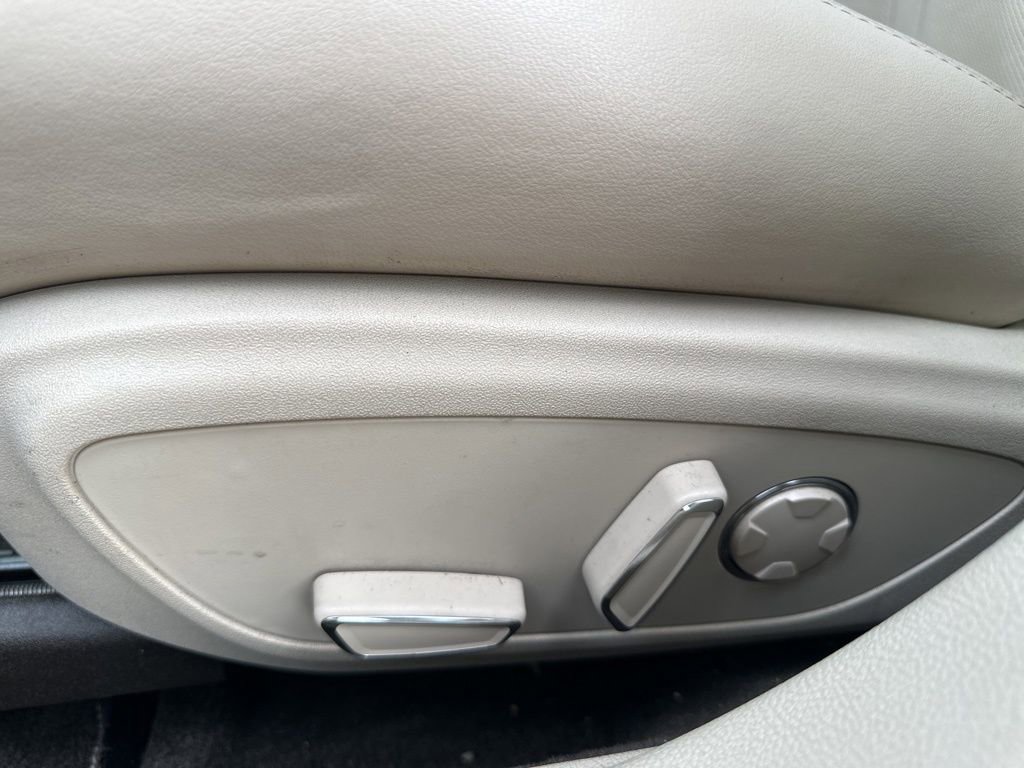 Used 2017 Lincoln MKZ Reserve w/ Climate Package image 16