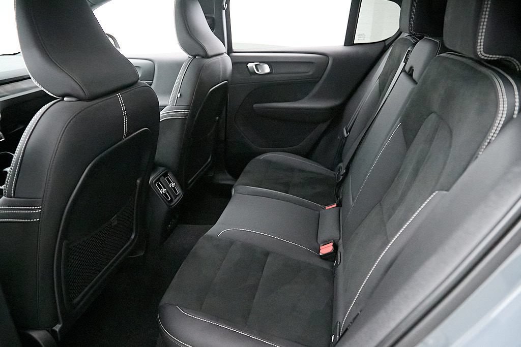 Certified 2023 Volvo C40 P8 Recharge Ultimate AWD/4WD image 20
