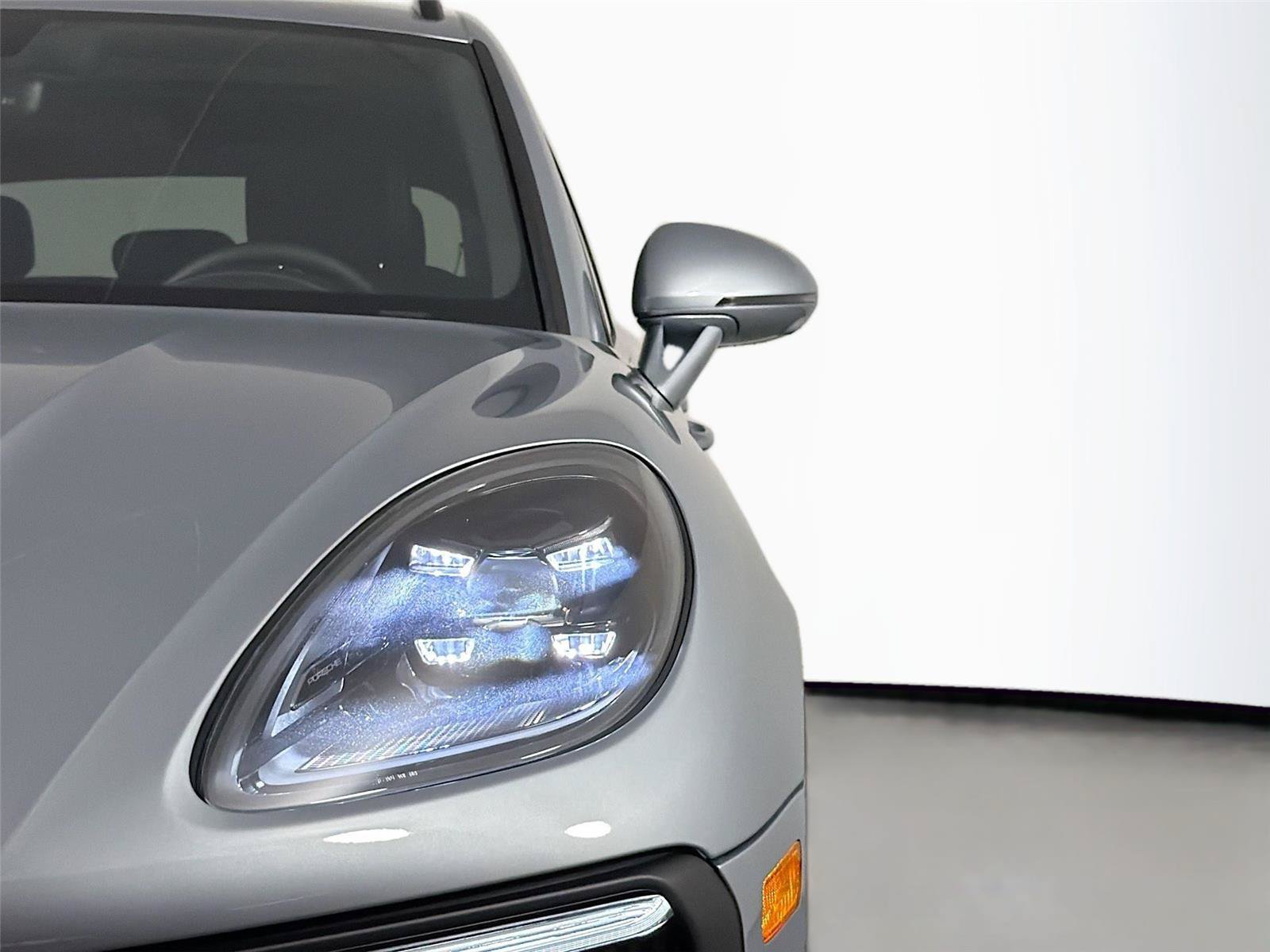 Certified 2025 Porsche Macan S AWD/4WD image 15