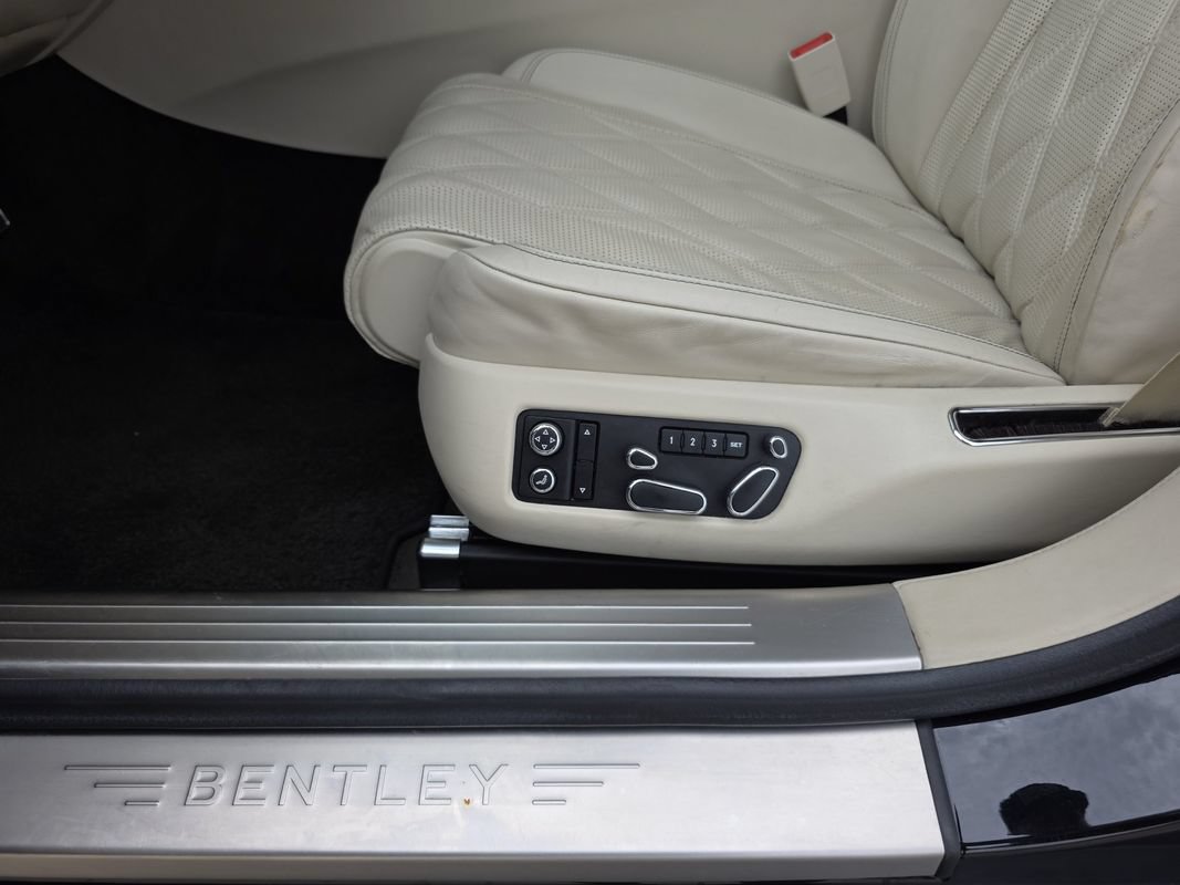 Used 2016 Bentley Flying Spur V8 AWD/4WD image 18