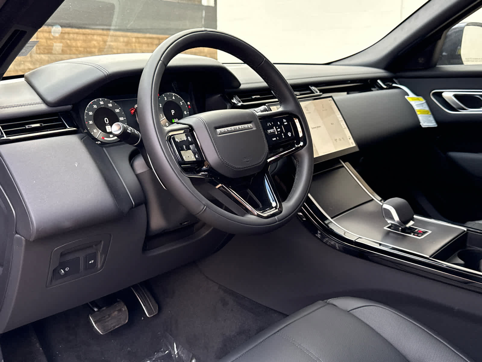New 2026 Land Rover Range Rover Velar Dynamic SE AWD/4WD image 13