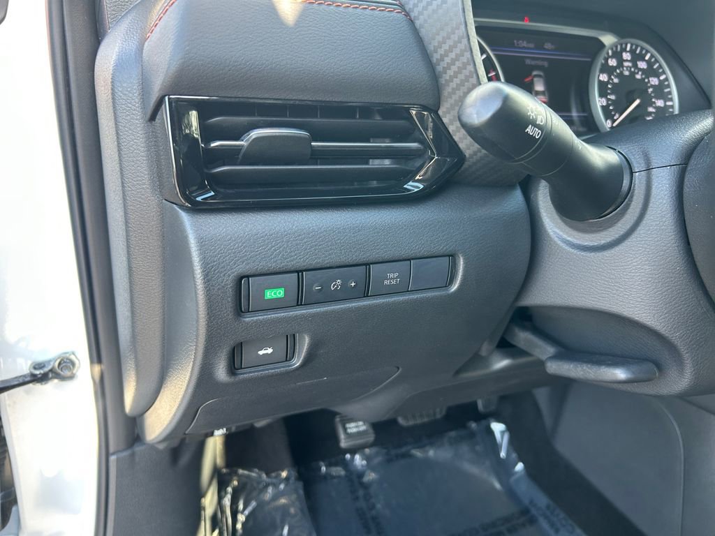 Used 2023 Nissan Sentra SR w/ SR Premium Package image 21