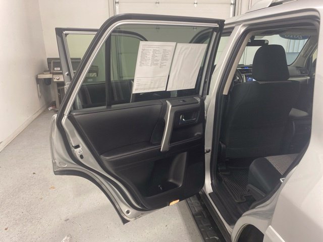 Used 2016 Toyota 4Runner SR5 AWD/4WD image 22