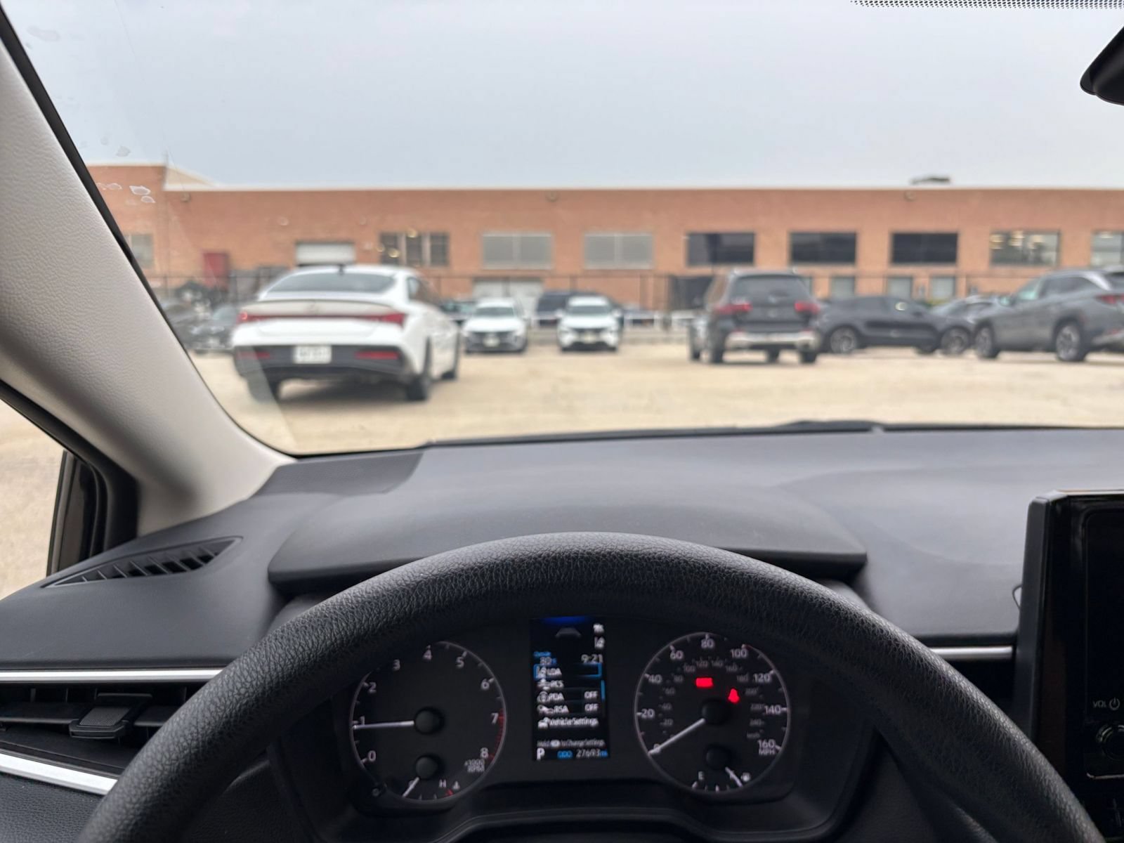Used 2025 Toyota Corolla LE FWD image 32