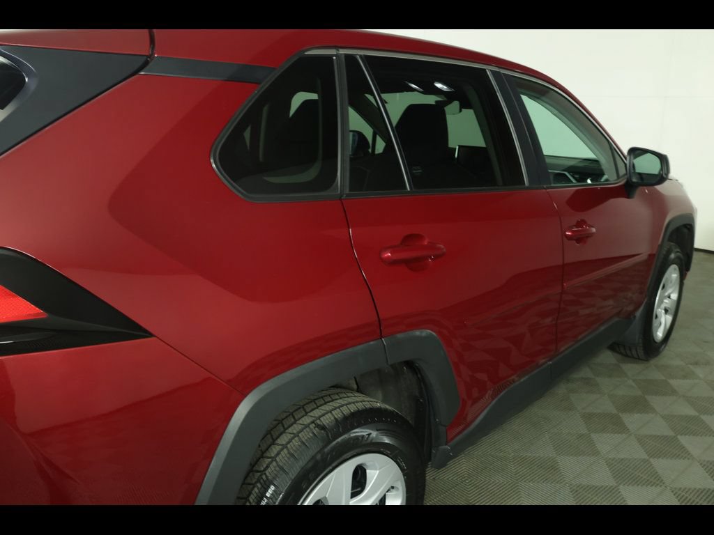 Used 2023 Toyota RAV4 LE AWD/4WD image 18