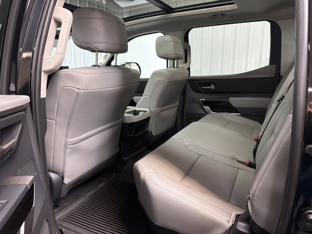 Used 2024 Toyota Tundra Limited AWD/4WD image 32
