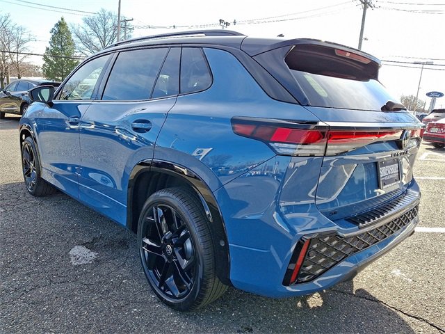 New 2026 Volkswagen Tiguan SE R-Line image 3