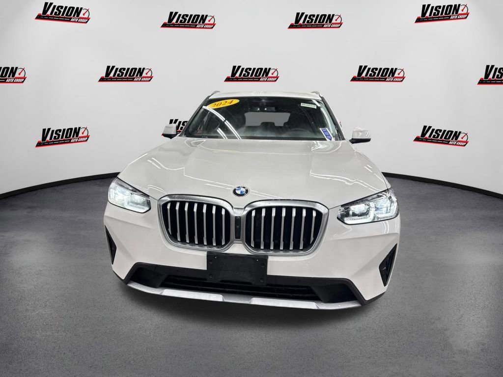 Used 2024 BMW X3 xDrive30i w/ Premium Package w/ZPA image 2