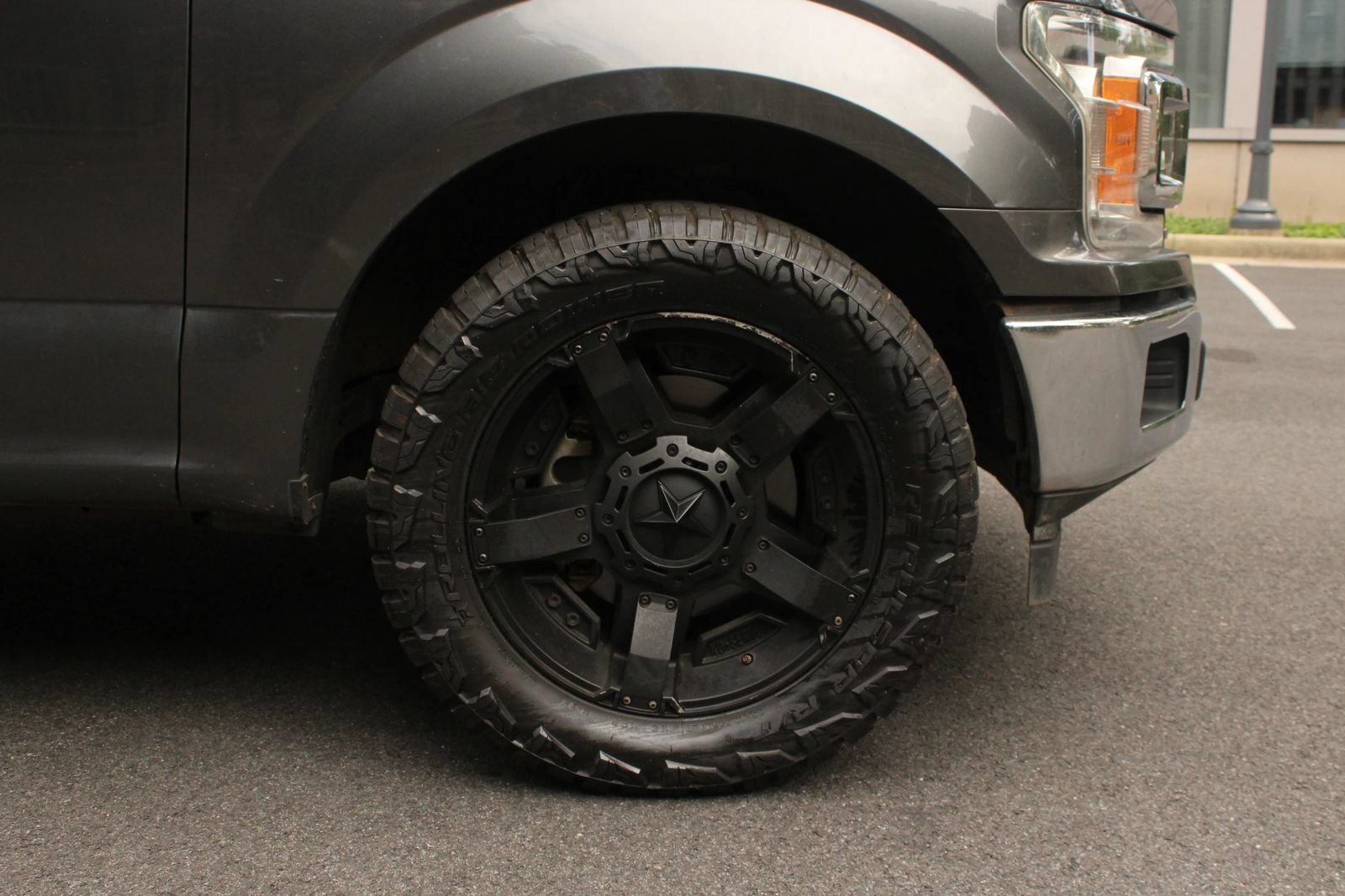 Used 2020 Ford F150 XLT RWD image 4