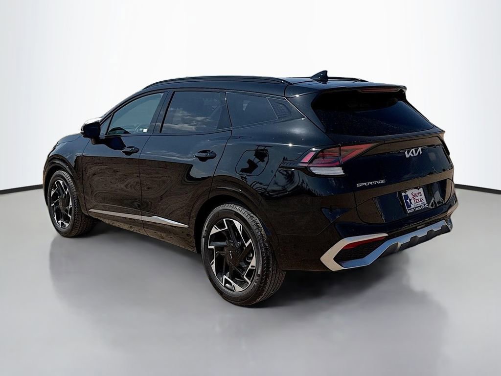 Used 2025 Kia Sportage SX image 5