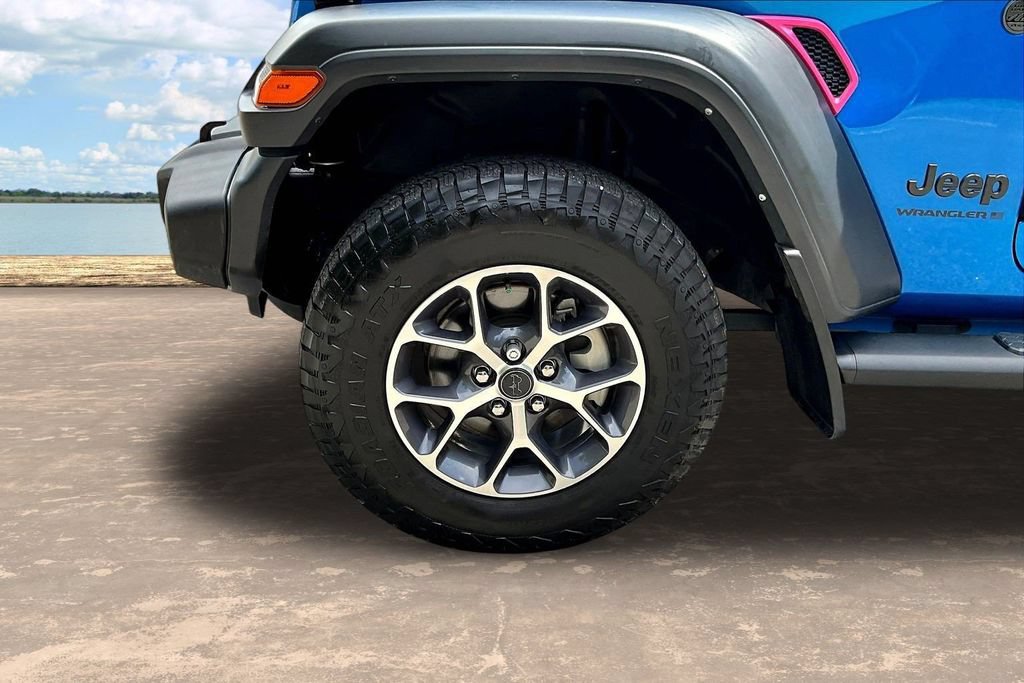 Used 2025 Jeep Wrangler Unlimited Sport AWD/4WD image 35