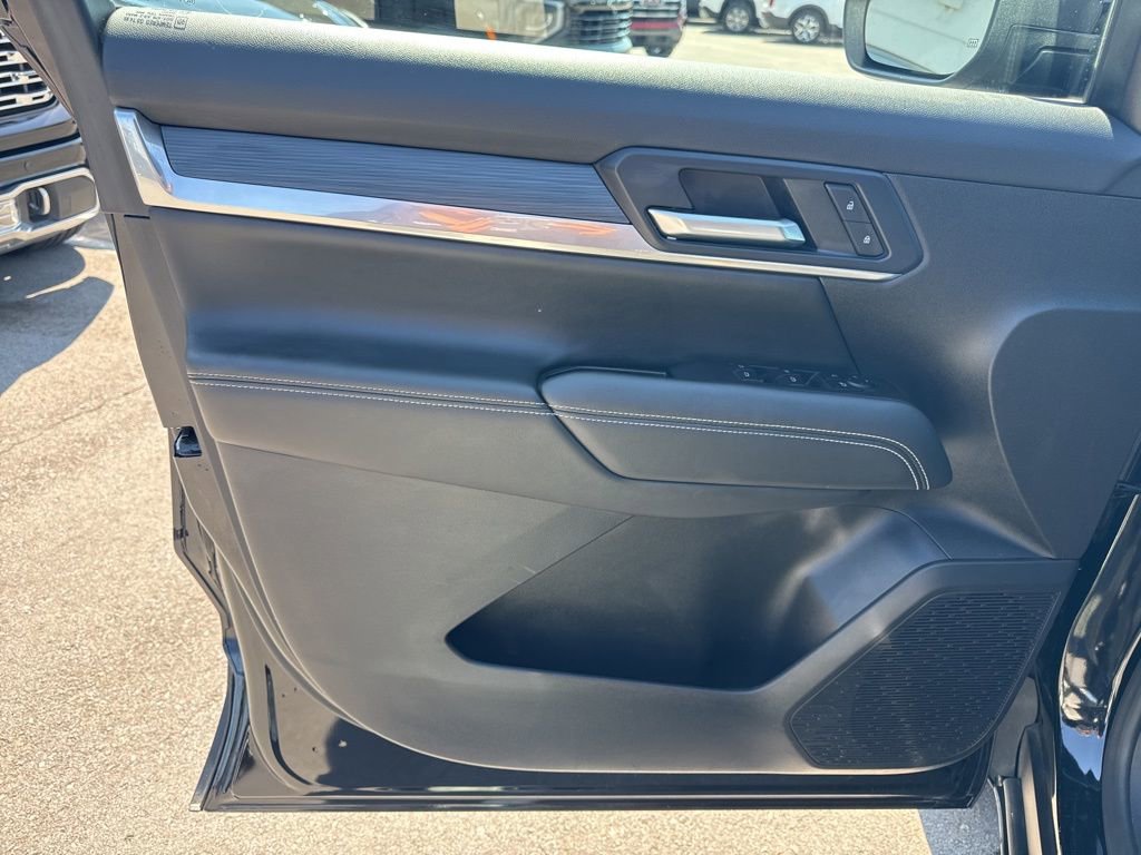 Used 2025 GMC Terrain Elevation AWD/4WD image 10