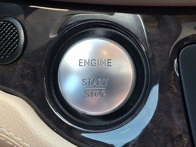 Used 2013 Mercedes-Benz SL 63 AMG image 25