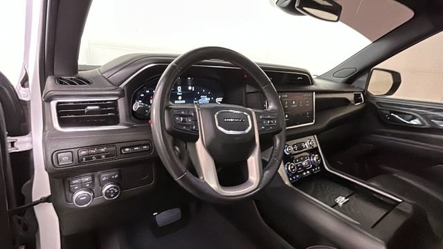 Used 2023 GMC Yukon Denali AWD/4WD image 13