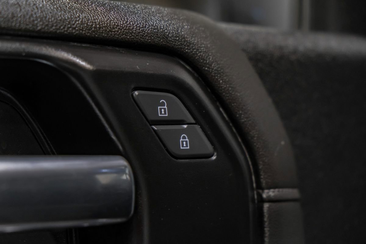 Used 2022 Chevrolet Silverado 2500 LT AWD/4WD image 41
