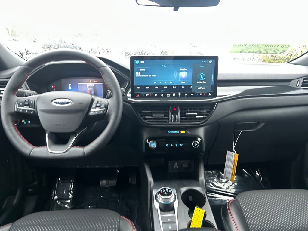 Used 2025 Ford Escape ST-Line w/ Tech Pack #1 image 6