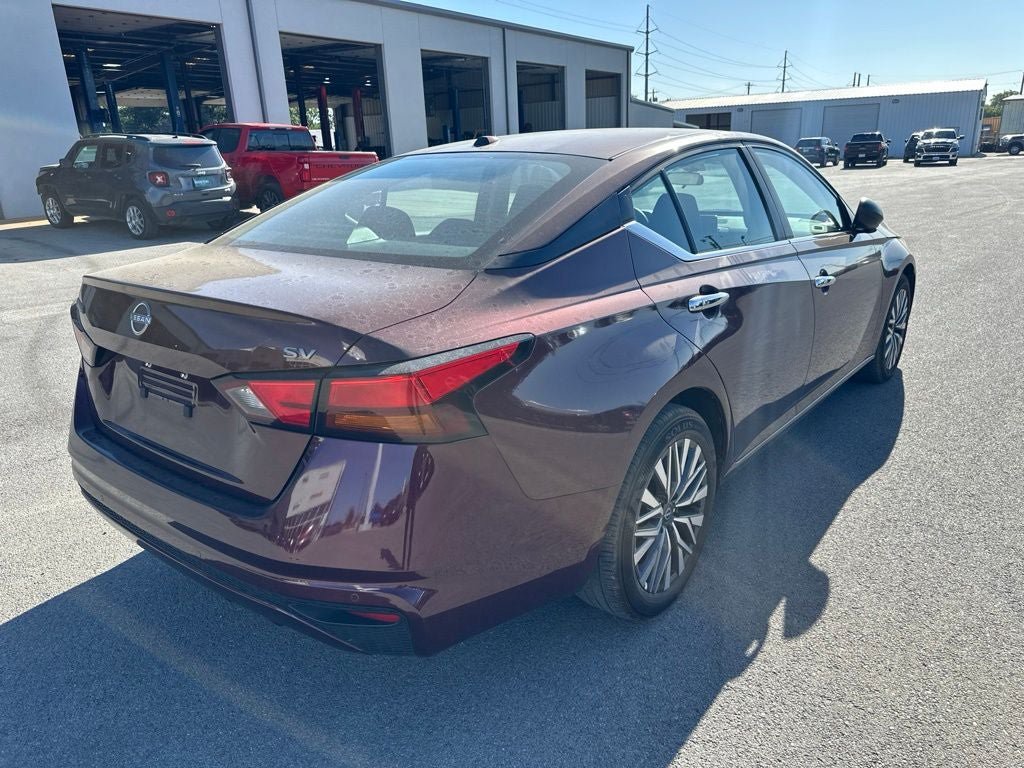 Used 2024 Nissan Altima 2.5 SV FWD image 5