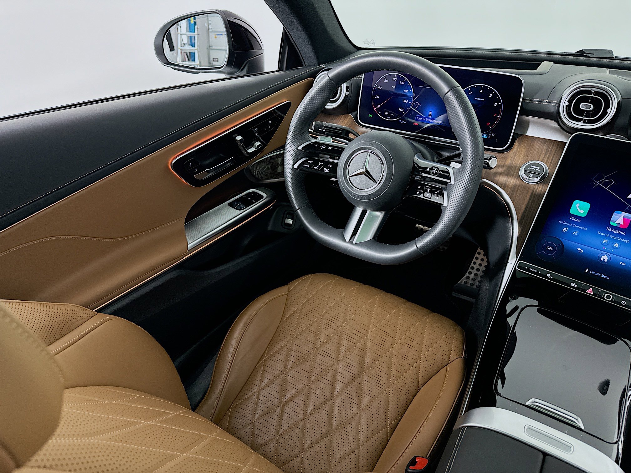 Used 2024 Mercedes-Benz CLE 300 4MATIC Coupe image 34