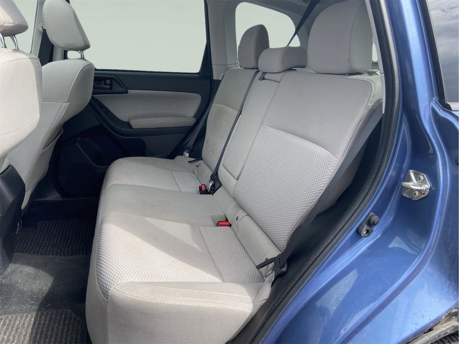 Used 2017 Subaru Forester 2.5i Premium w/ All-Weather Package image 11