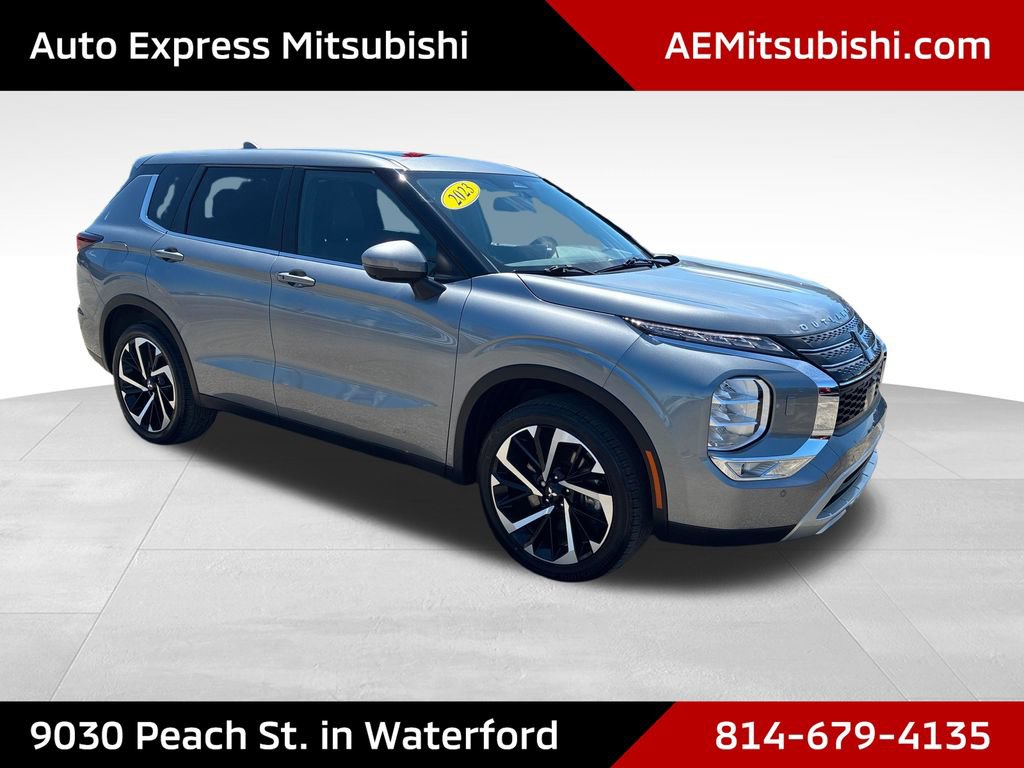 Used 2023 Mitsubishi Outlander SE AWD/4WD image 1