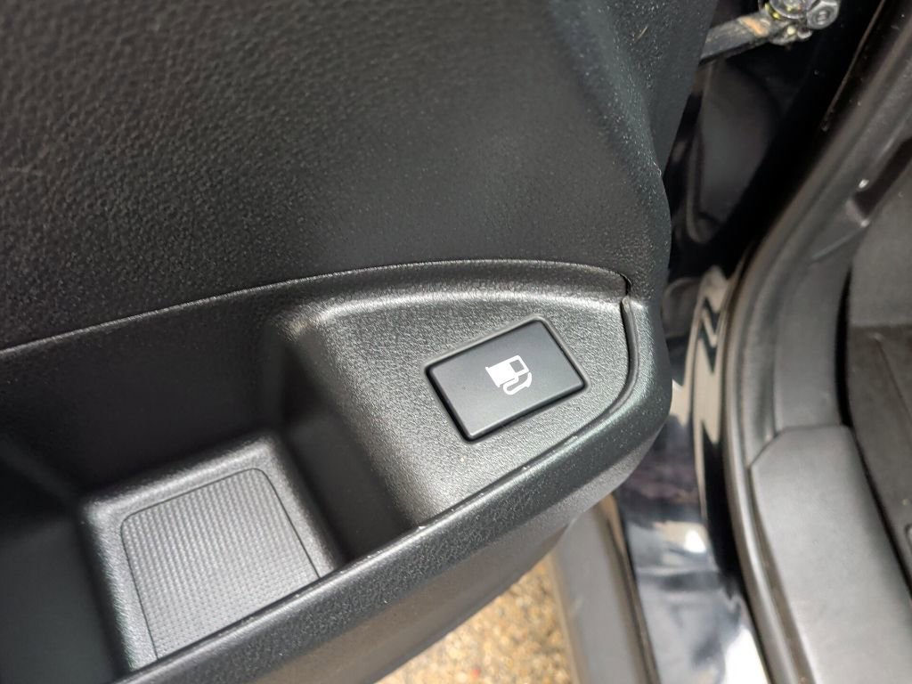 Certified 2020 Honda Ridgeline Black Edition image 16