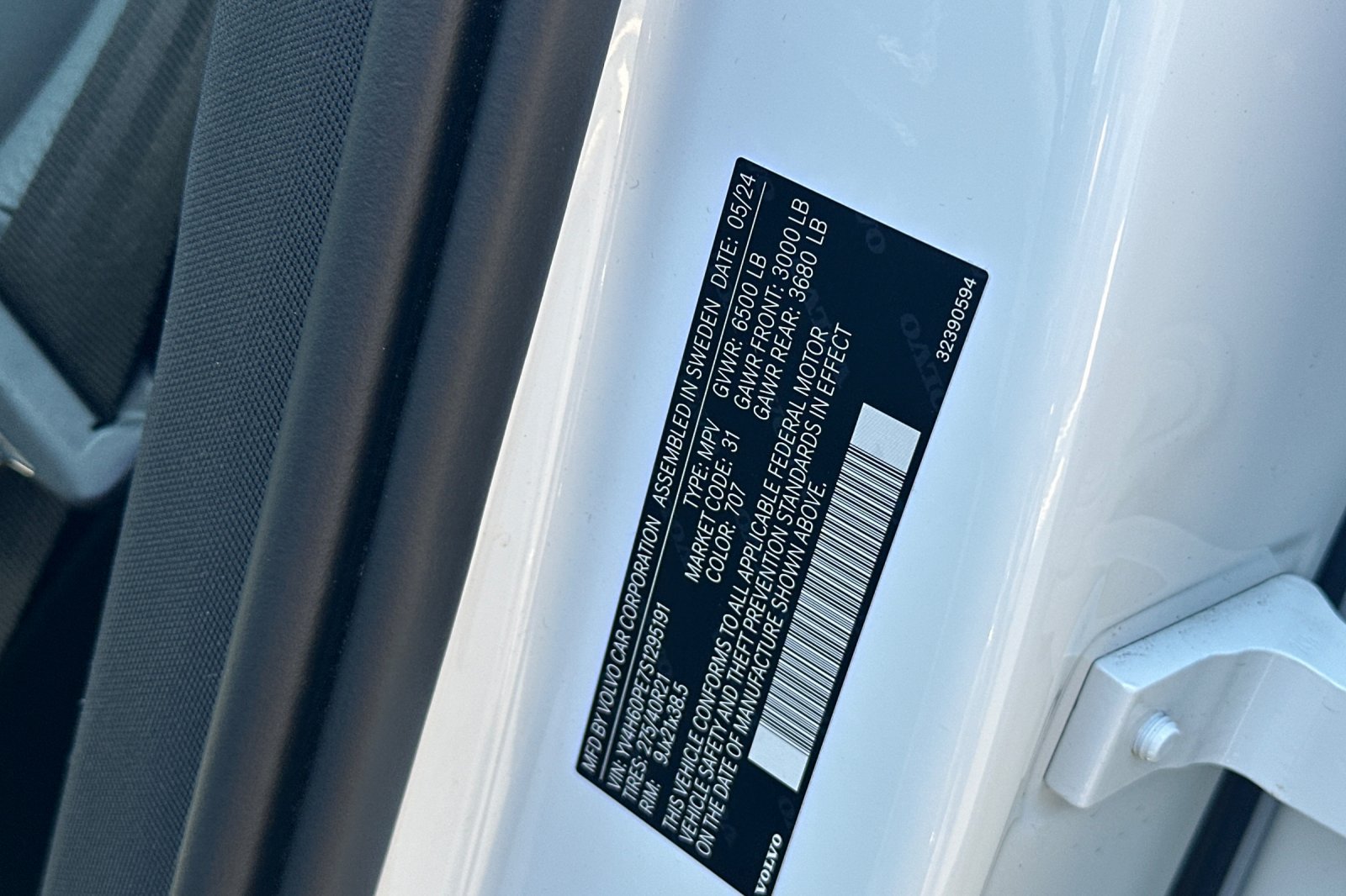 Certified 2025 Volvo XC90 T8 Plus w/ Protection Package Premier AWD/4WD image 30
