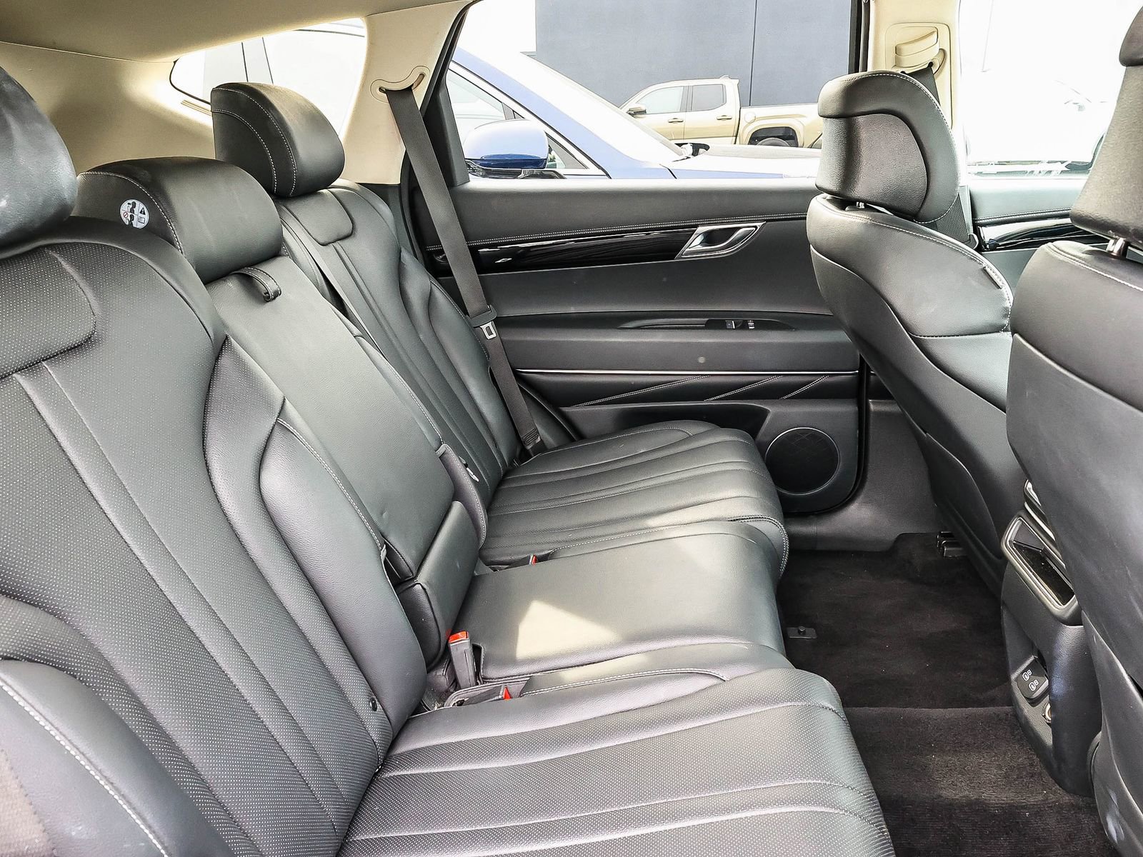 Used 2025 Genesis GV80 2.5T Standard image 19