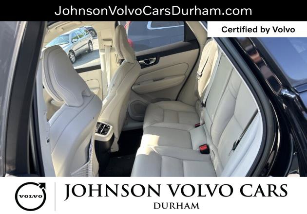 Used 2023 Volvo XC60 B5 Ultimate w/ Climate Package FWD image 11