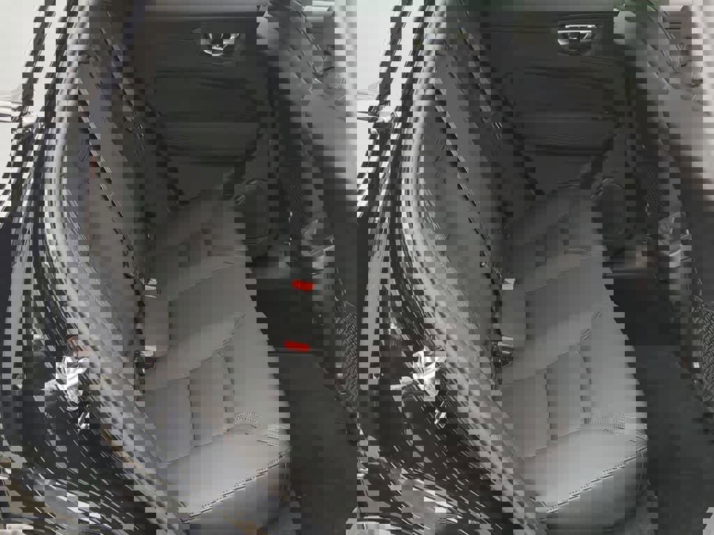 Used 2026 Volvo XC60 B5 Plus w/ Protection Package Premier image 19