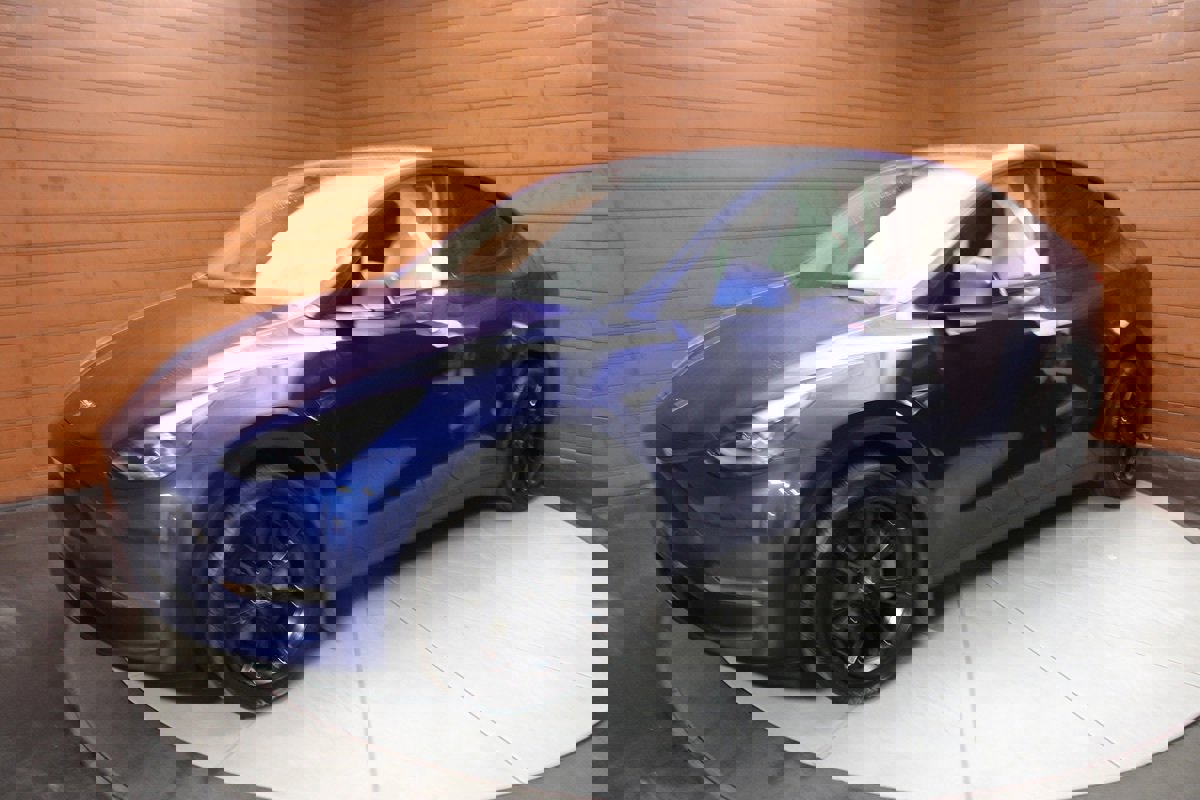 Used 2023 Tesla Model Y Long Range image 8