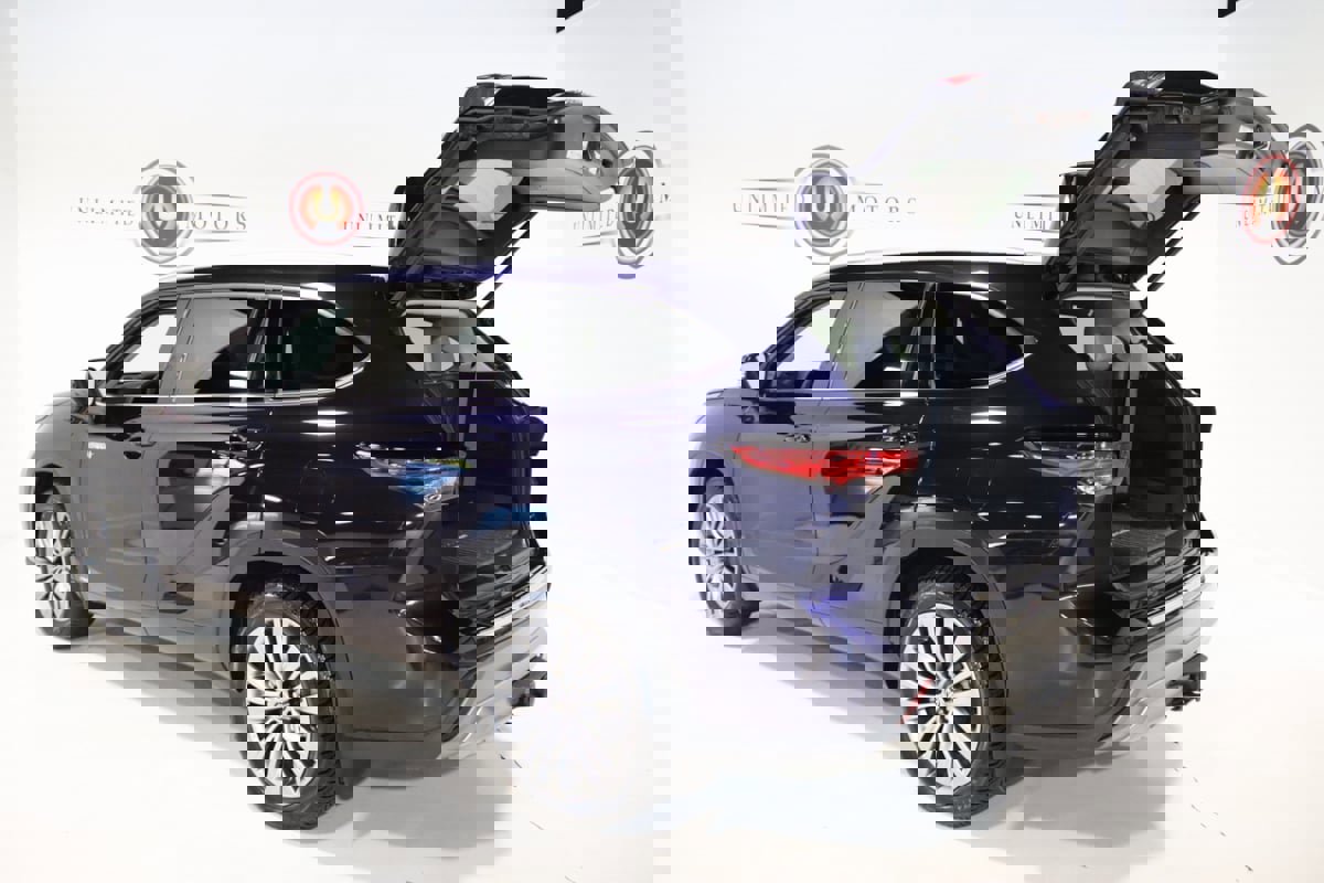 Used 2021 Toyota Highlander Platinum image 35