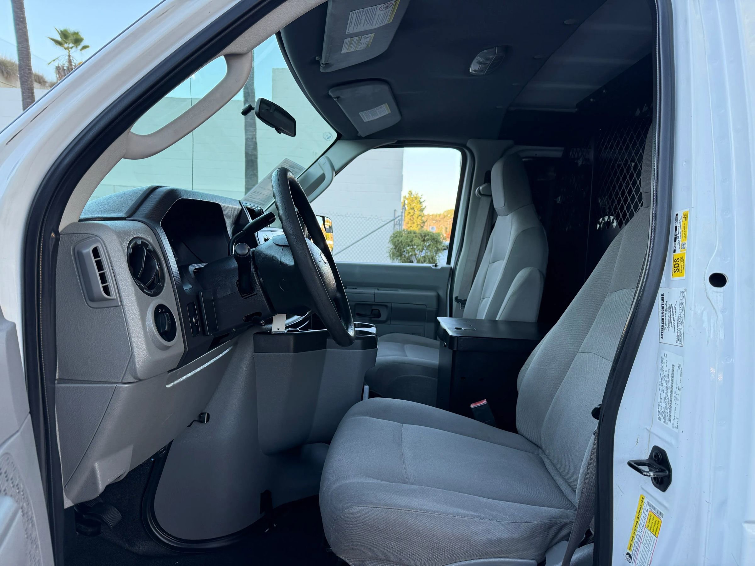 Used 2014 Ford E-150 and Econoline 150 w/ Power Group image 10