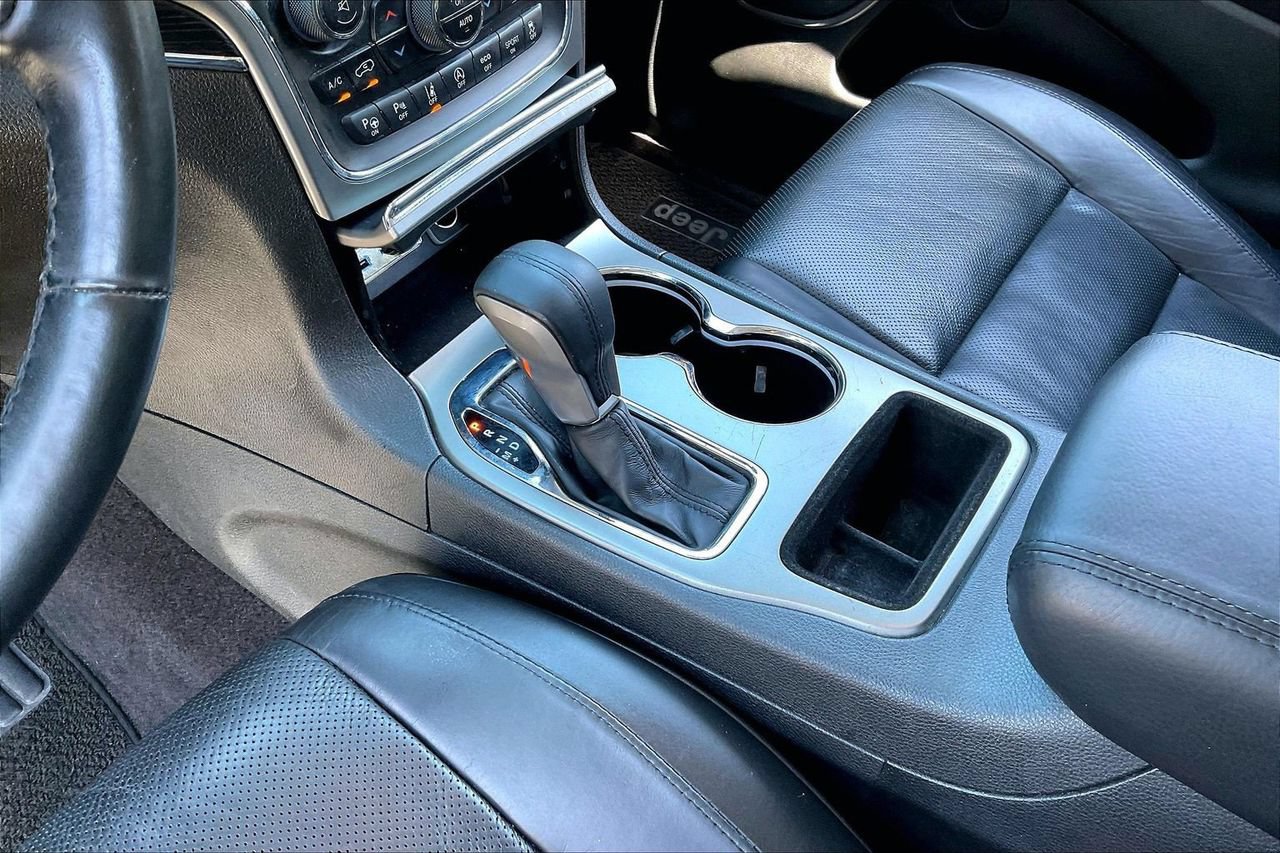 Certified 2017 Jeep Grand Cherokee Summit RWD image 33