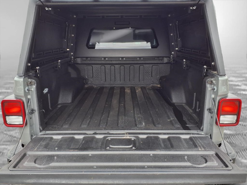 Used 2023 Jeep Gladiator Sport AWD/4WD image 29
