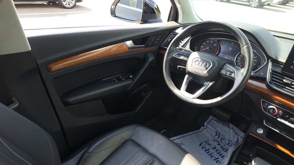 Used 2021 Audi Q5 2.0T Premium w/ Convenience Package AWD/4WD image 26