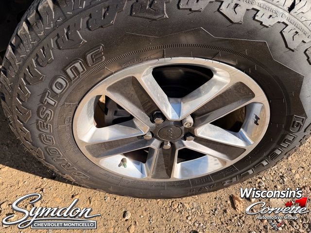 Used 2020 Jeep Wrangler Unlimited Sahara AWD/4WD image 26