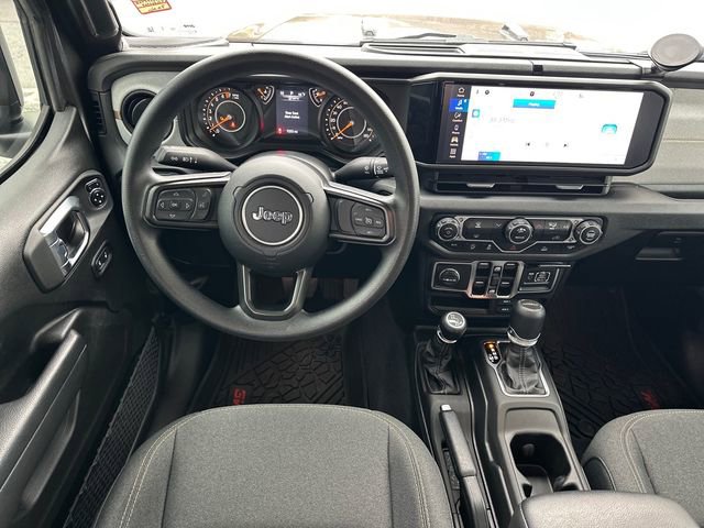Used 2025 Jeep Gladiator Sport image 11