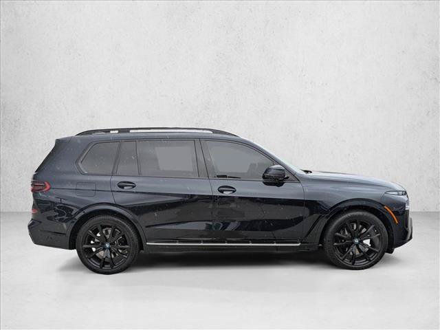 Used 2024 BMW X7 xDrive40i w/ M Sport Package AWD/4WD image 4